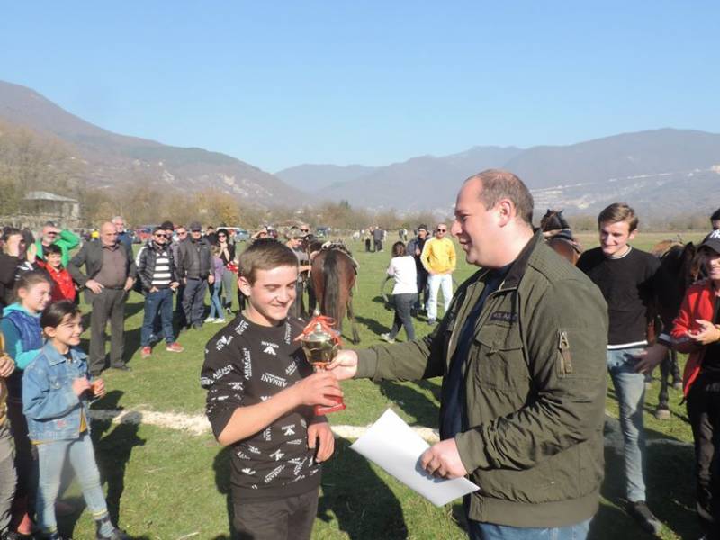 სოფელ ქვედა ცაგერში ცხენოსნობაში შეჯიბრი გაიმართა